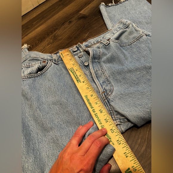 Levi’s Classic Light Blue women’s Jeans 501 0133 vintage fall frayed edge - Picture 7 of 11